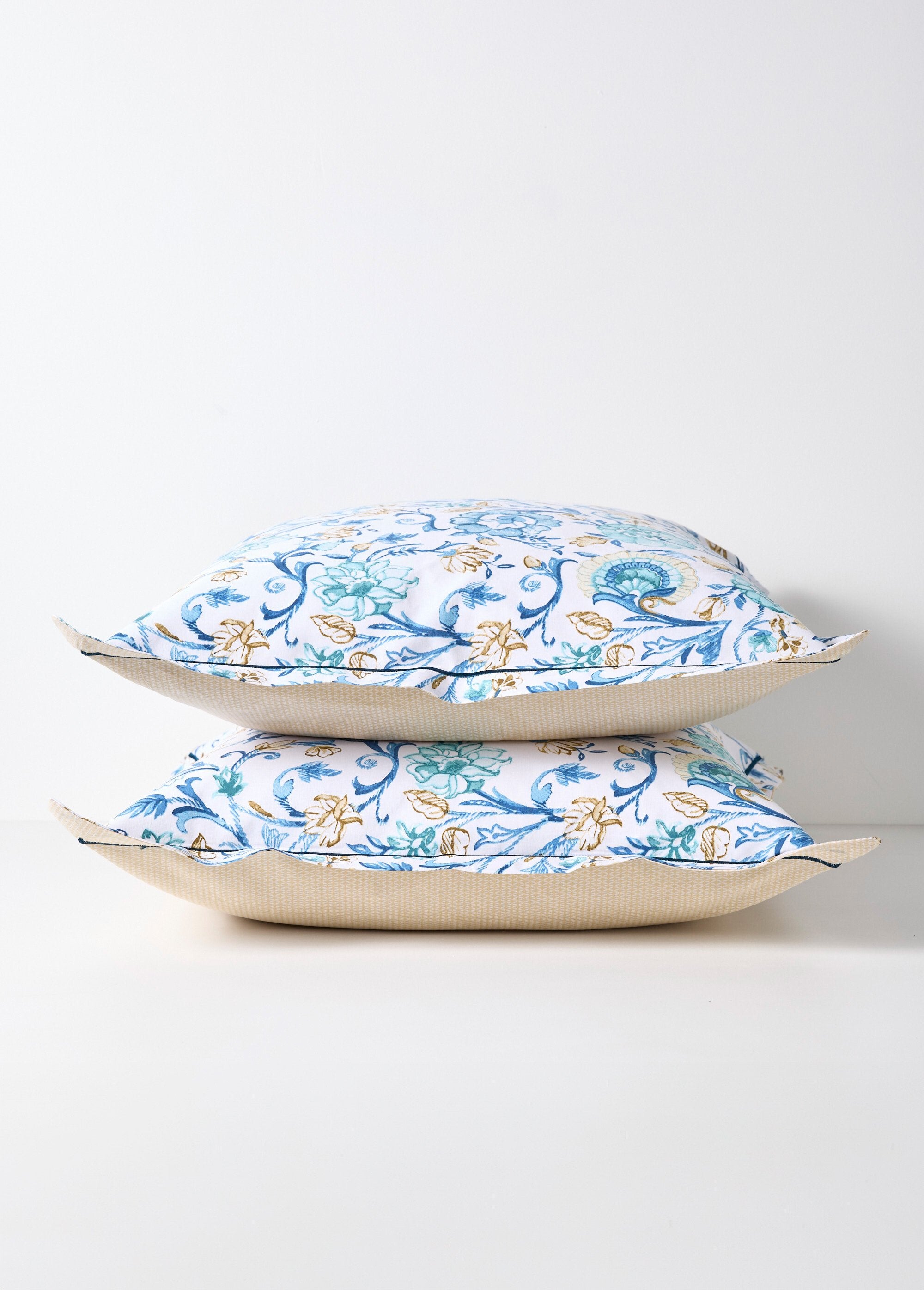 Parure_de_lit_3_pièces_avec_housse_de_couette,_camélias_Bleu_DE1_slim