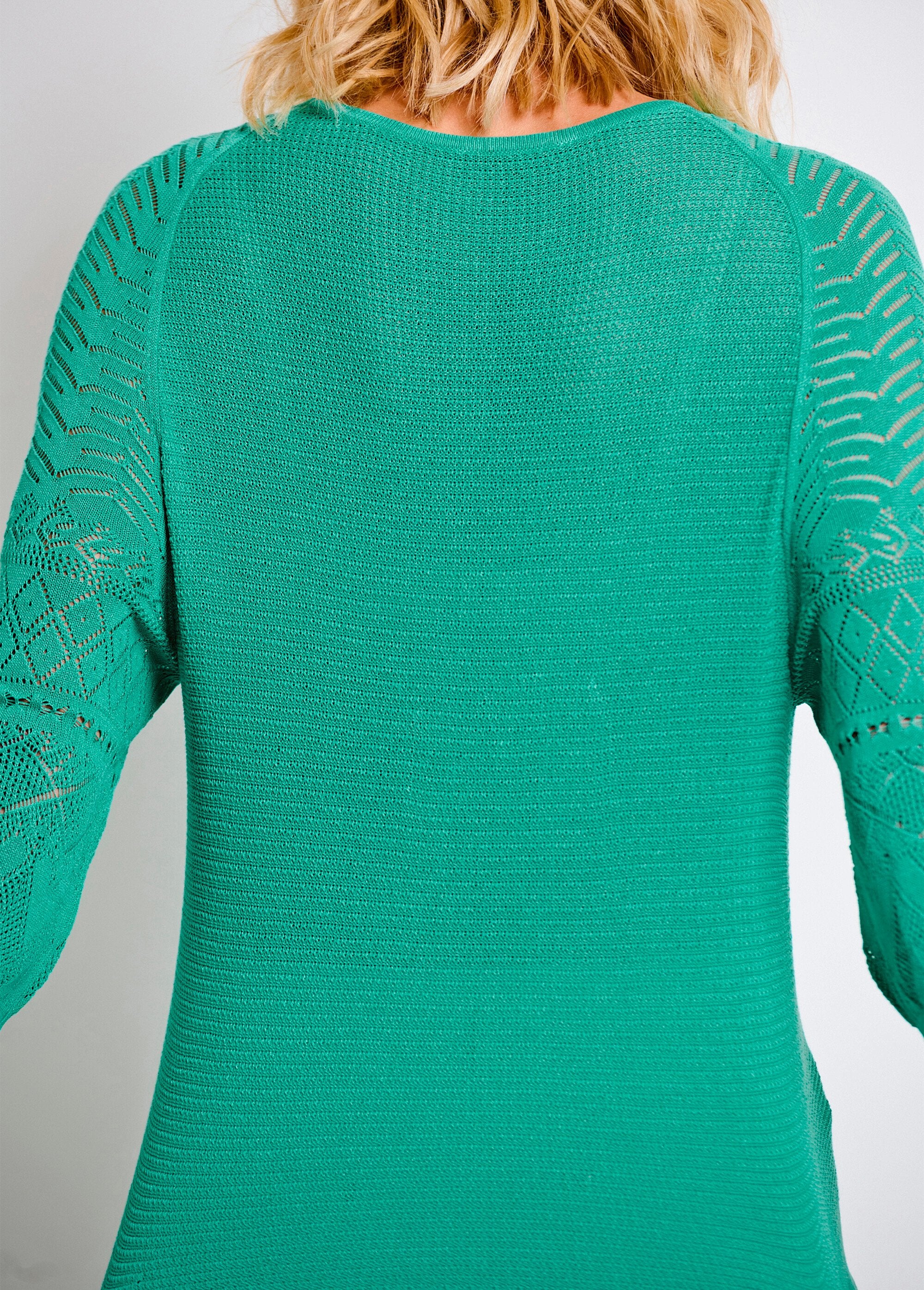 Lightweight_sweater_with_3/4_raglan_sleeves_and_round_neck_Aqua_DO2_slim