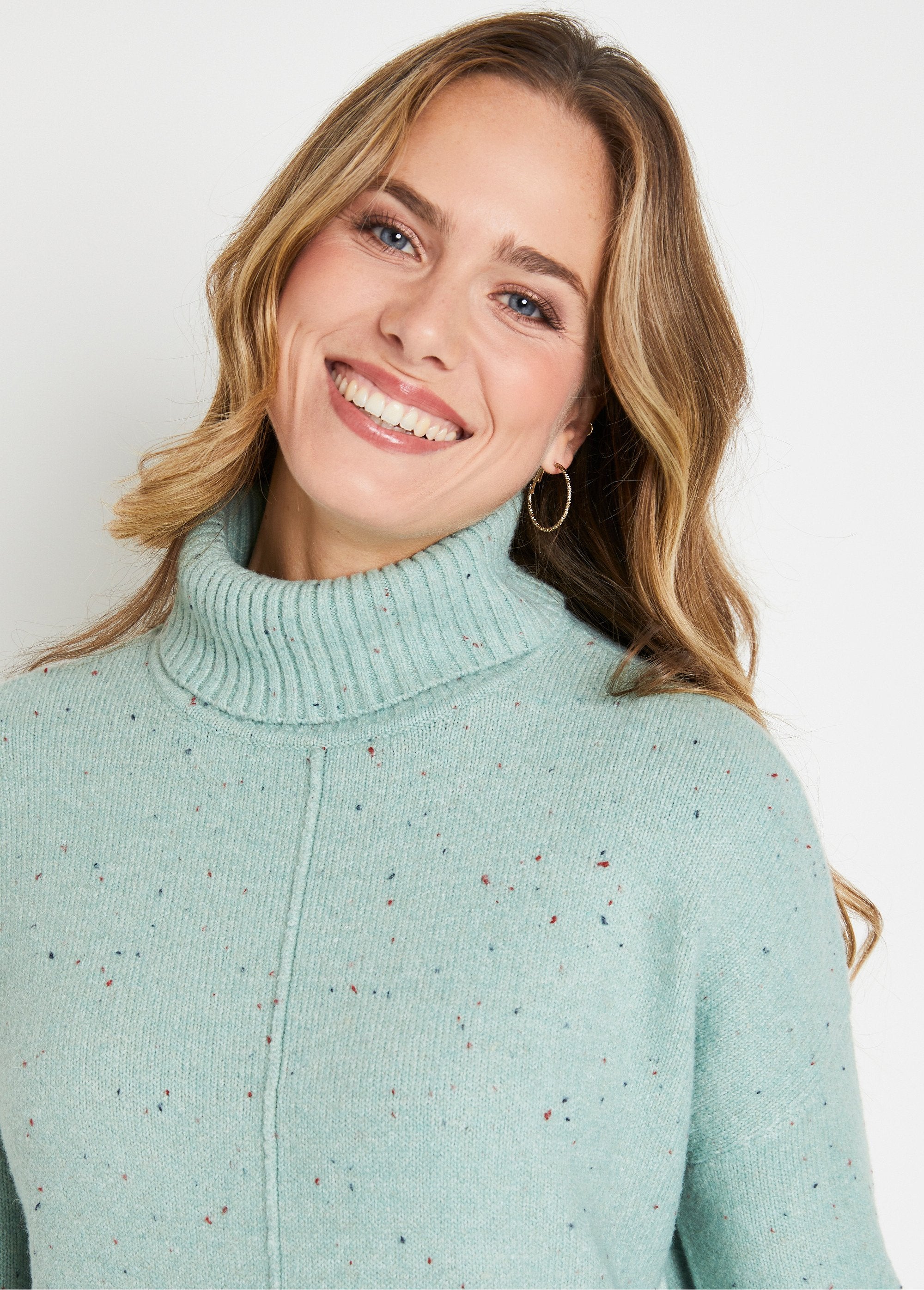 Warm_speckled_turtleneck_tunic_sweater_Green_DE1_slim