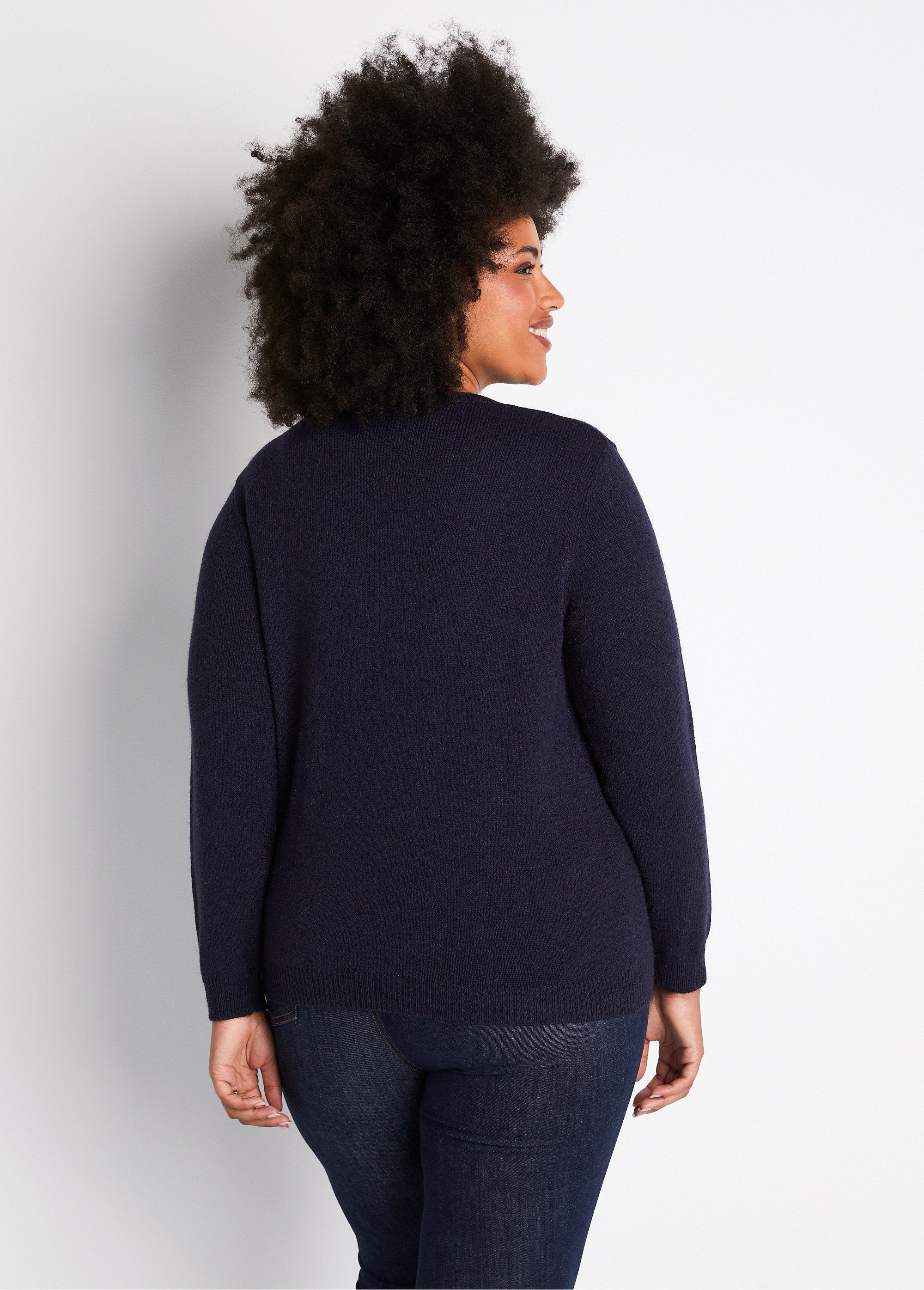 Soft_plain_embroidered_round_neck_long_sleeve_sweater_Marine_DO1_curvy