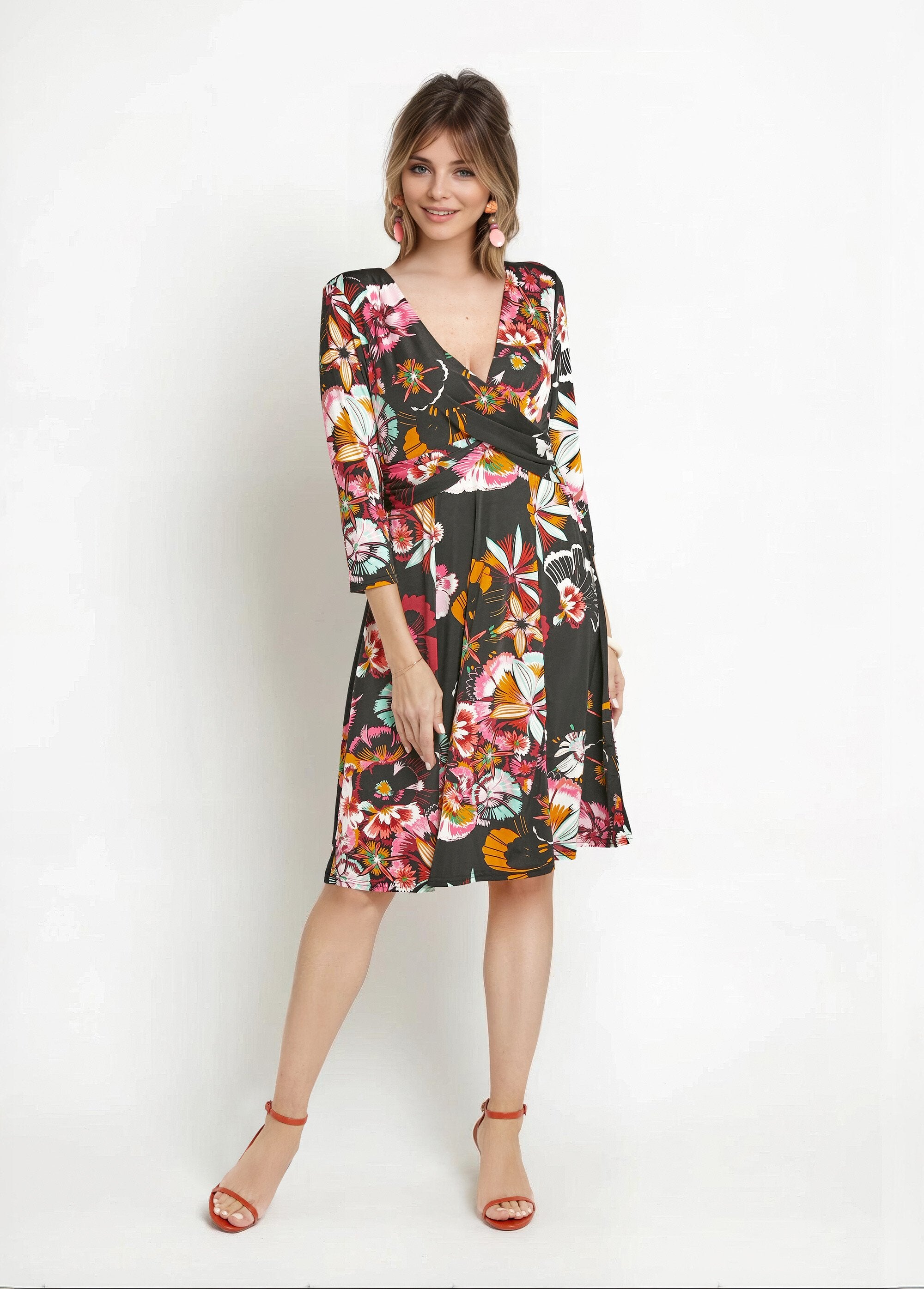 Wrap_dress_with_Japanese_floral_pattern_Black_prints_FA1_slim