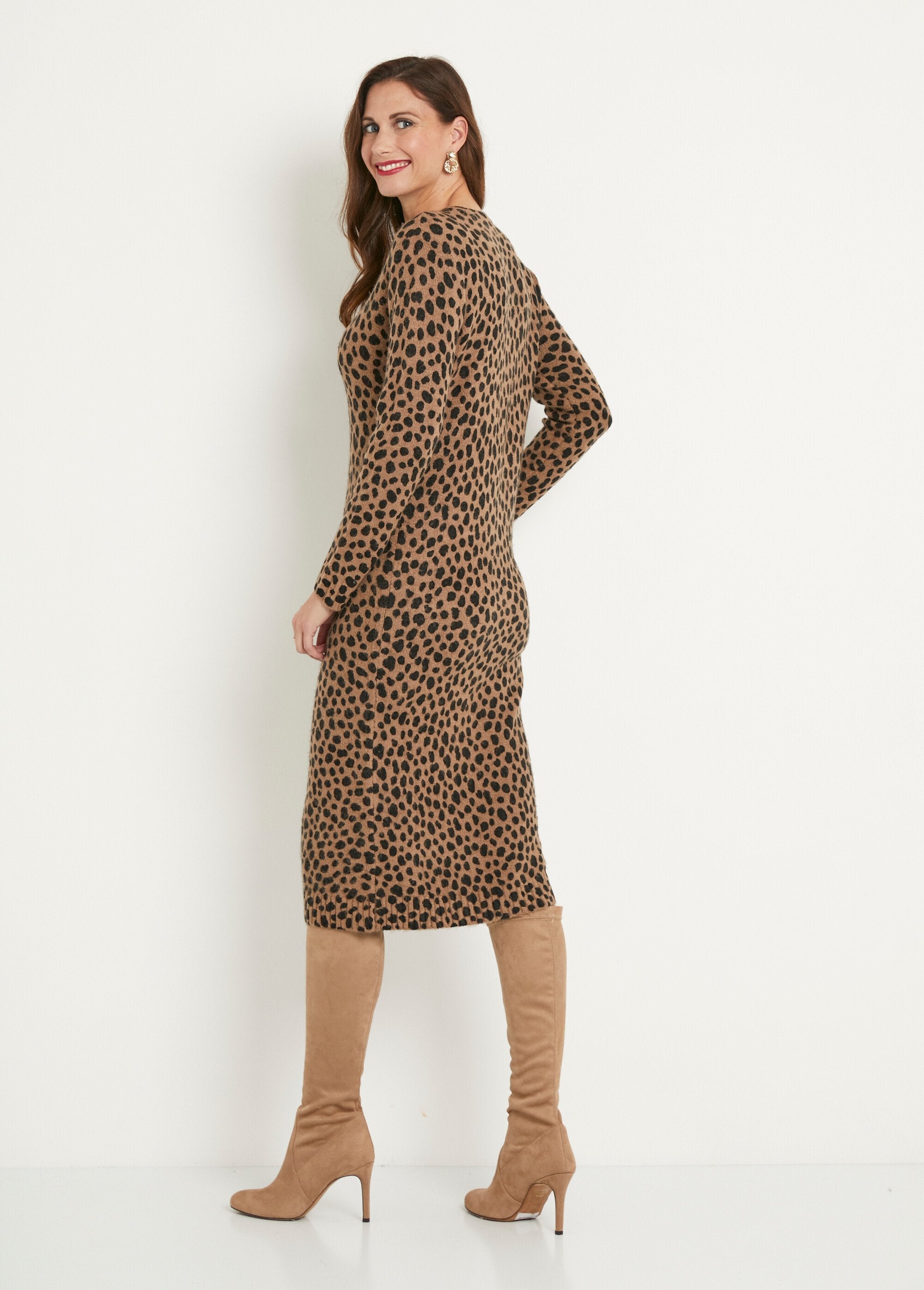 Warm_short_leopard_print_sweater_dress_Brown_and_black_DO1_slim