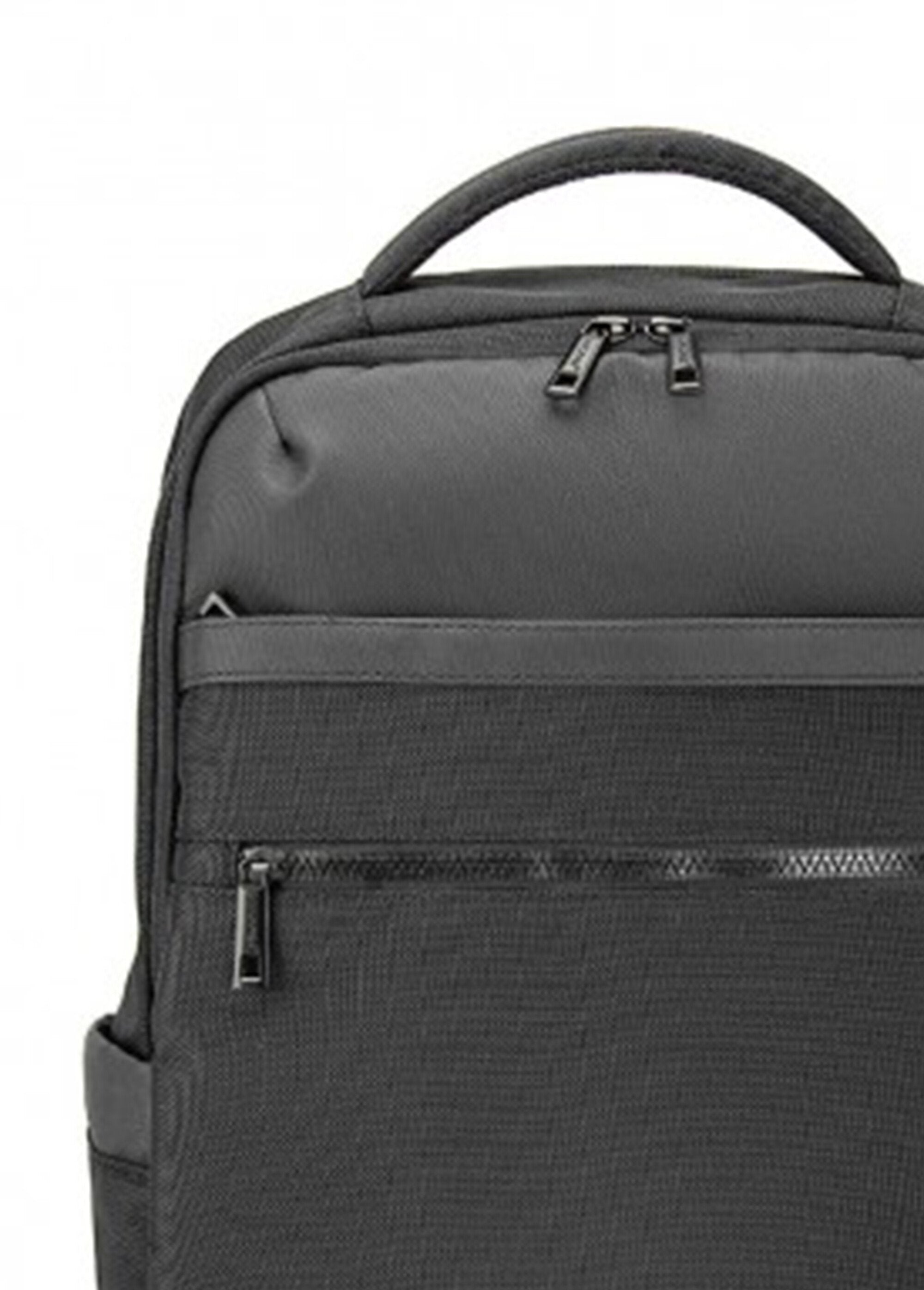 Zipped_computer_backpack_Black_DE1_slim