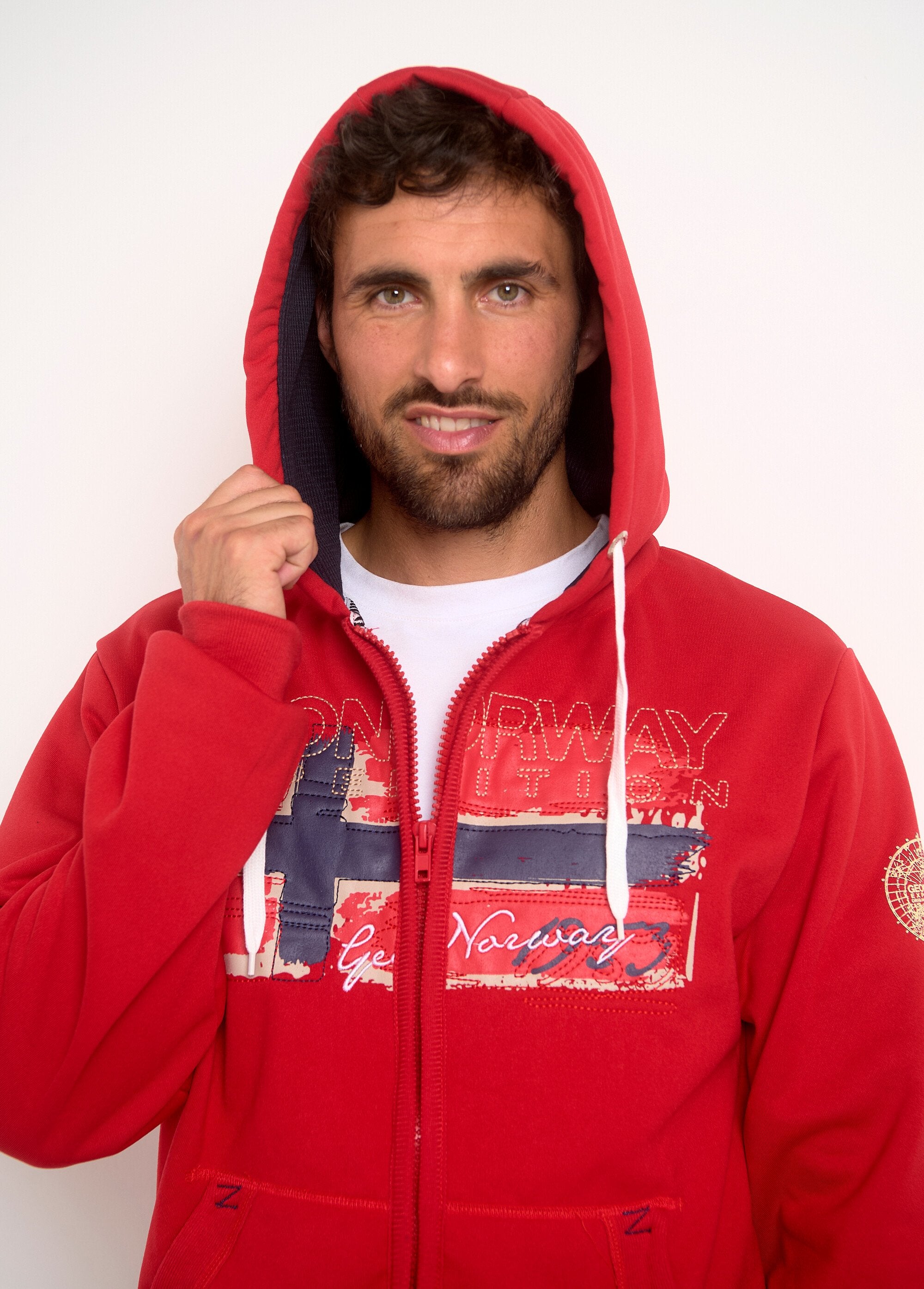 Kangaroo_pocket_zipped_hoodie_Red_and_navy_DE2_slim