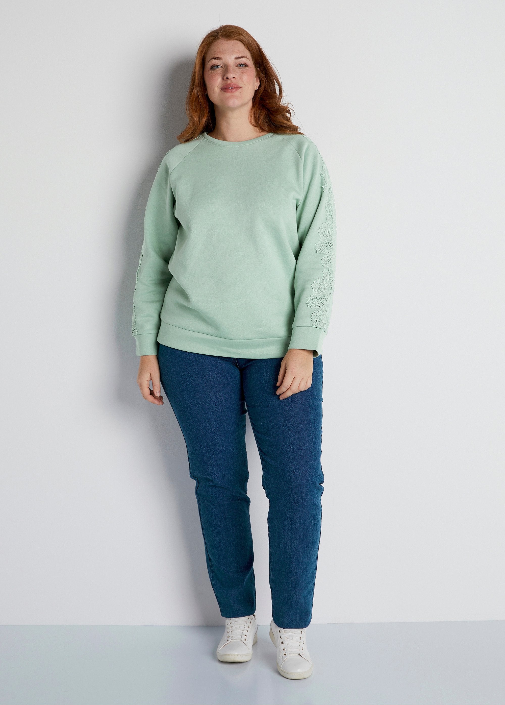 Round_neck_lace_jersey_sweatshirt_water_green_SF1_curvy