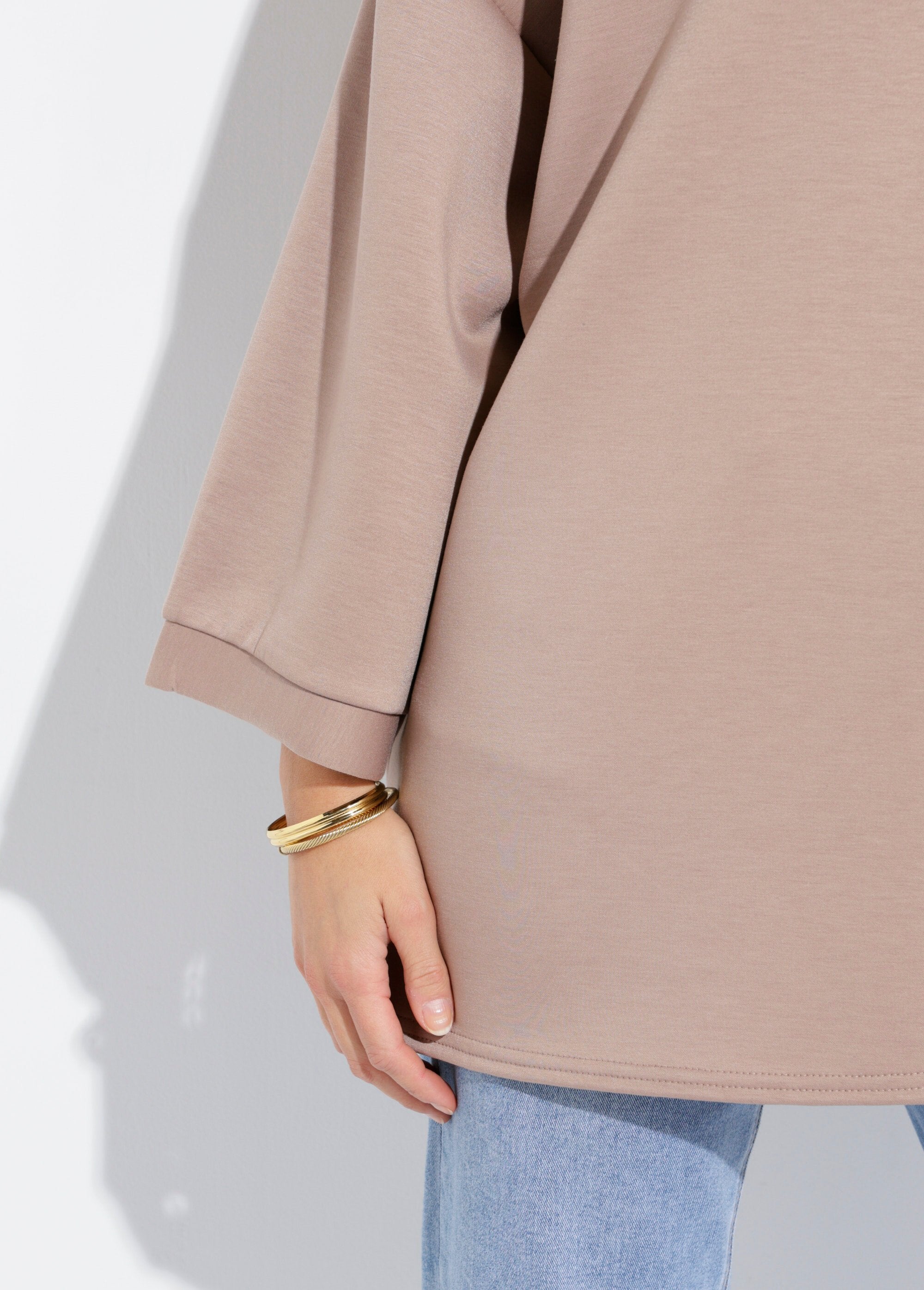 Wide_round_neck_sweatshirt,_3/4_sleeves_Mole_DE2_slim
