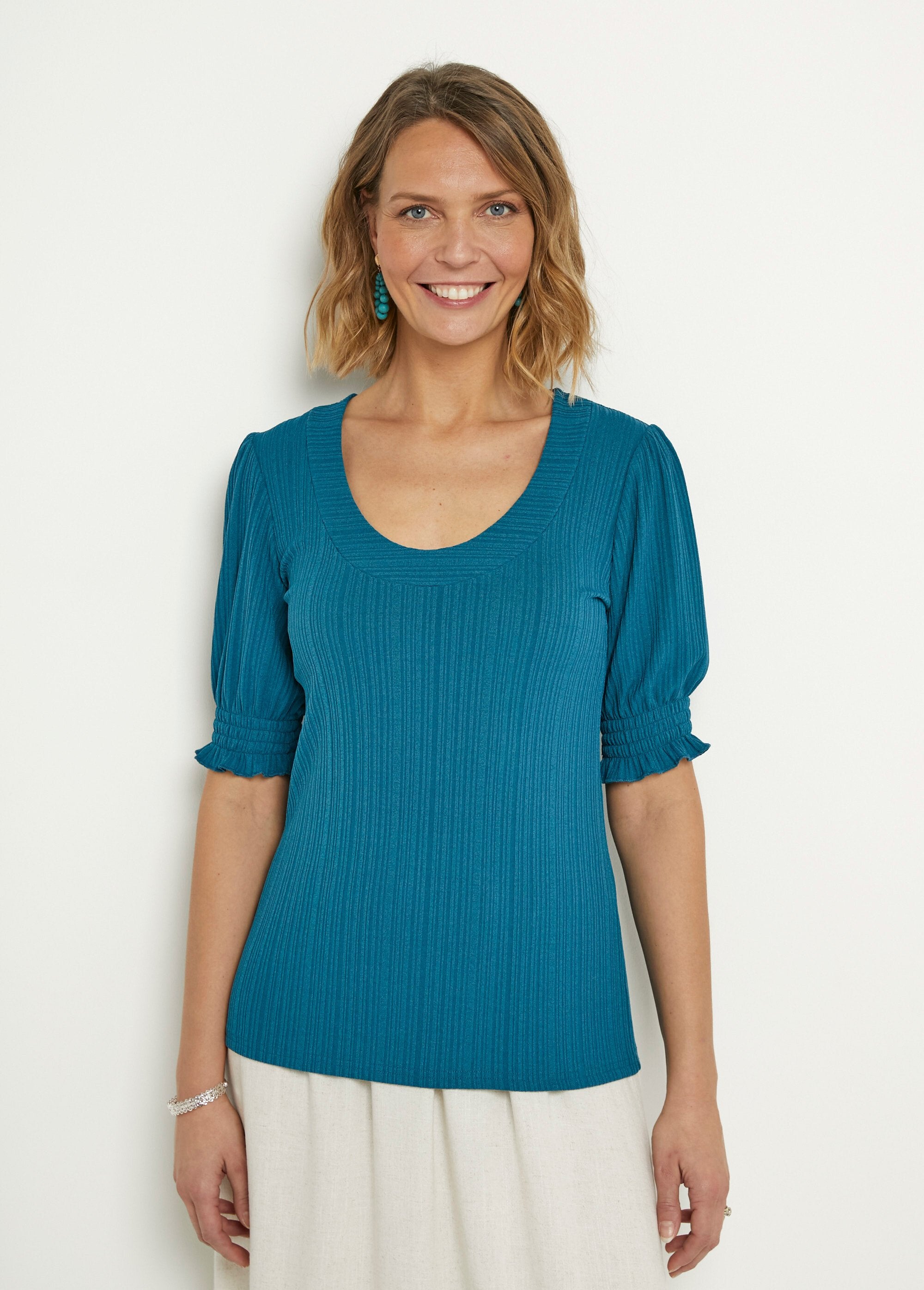 Faux_plain_round_neck_t-shirt_with_ruffled_sleeves_Duck_FA1_slim