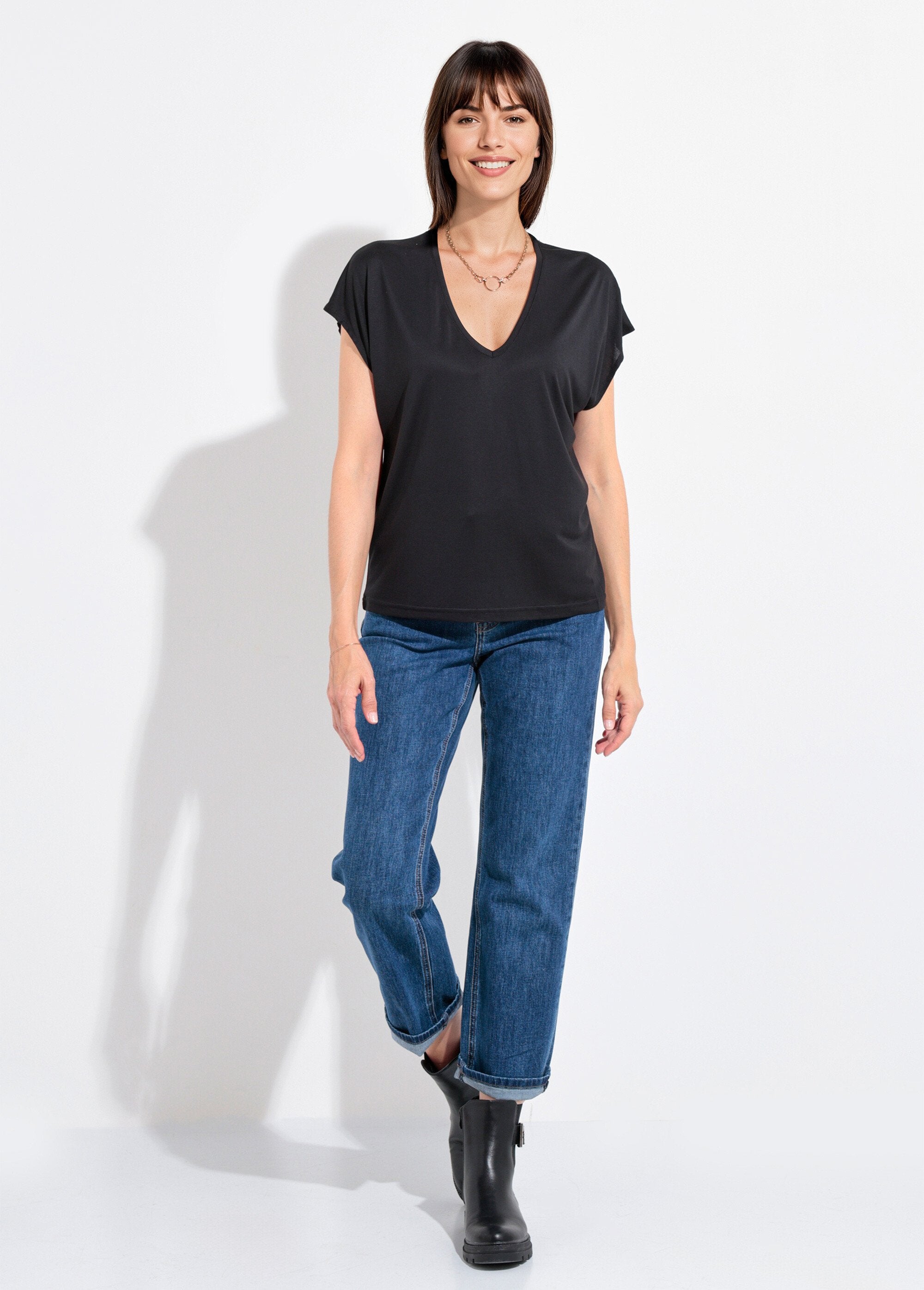 Loose-fitting,_short-sleeved_T-shirt_Black_SF1_slim