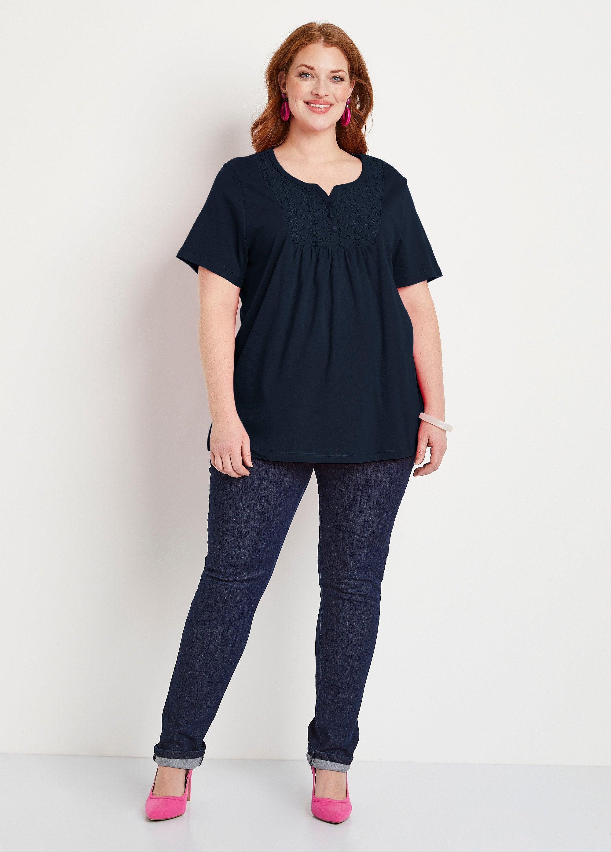 Long_buttoned_t-shirt_with_English_embroidery_Marine_SF1_curvy