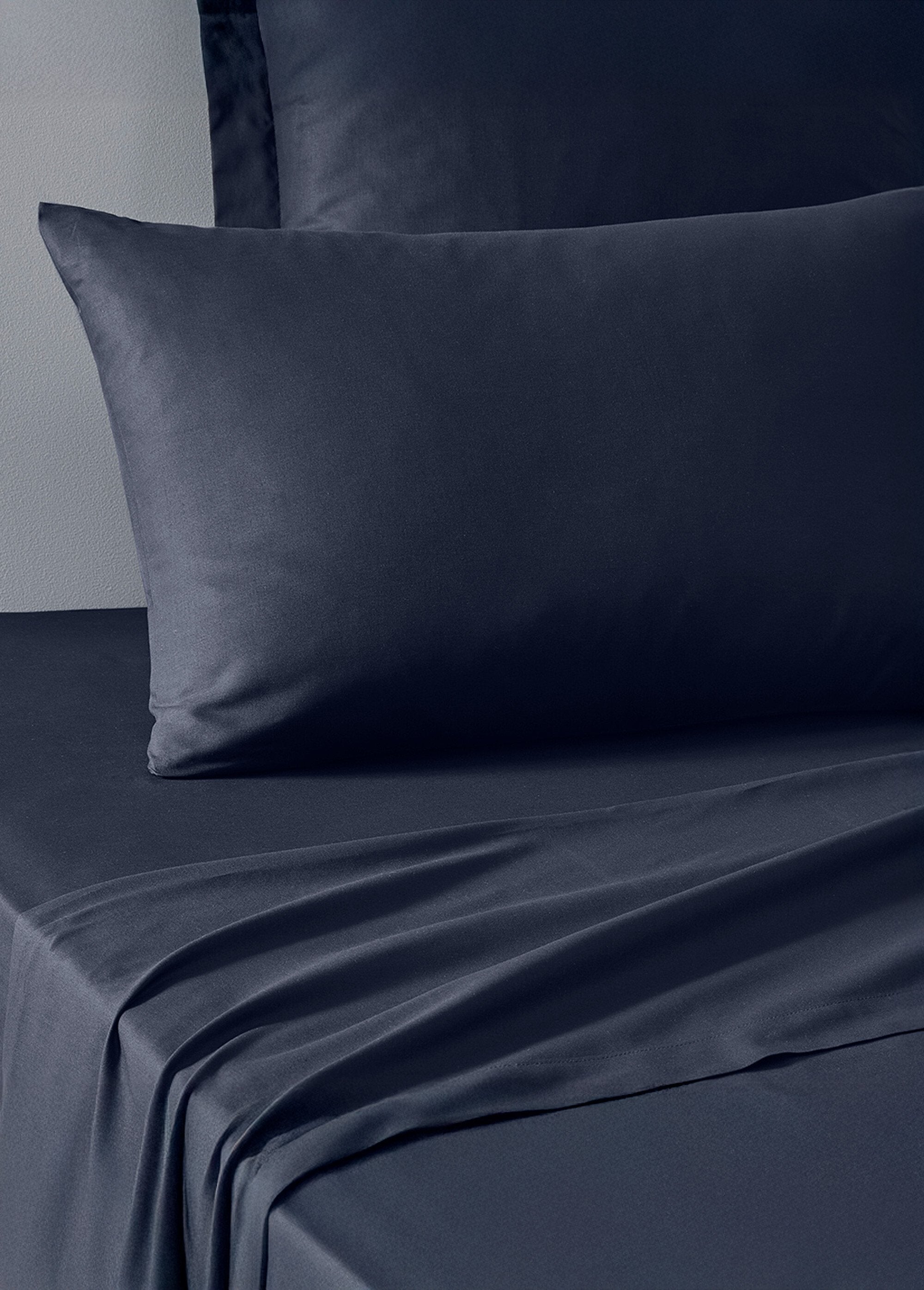 Plain_cotton_pillowcase_Navy_DE1_slim