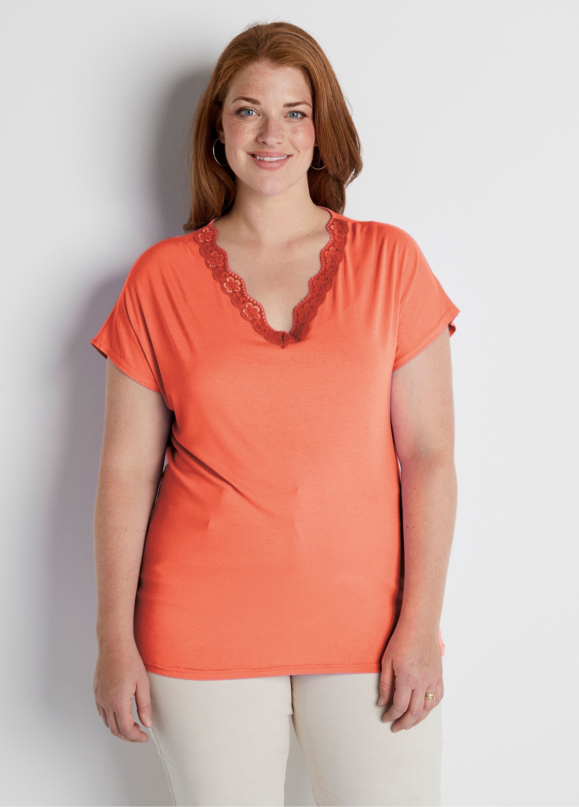 Short_stretch_lace_t-shirt_Coral_FA1_curvy