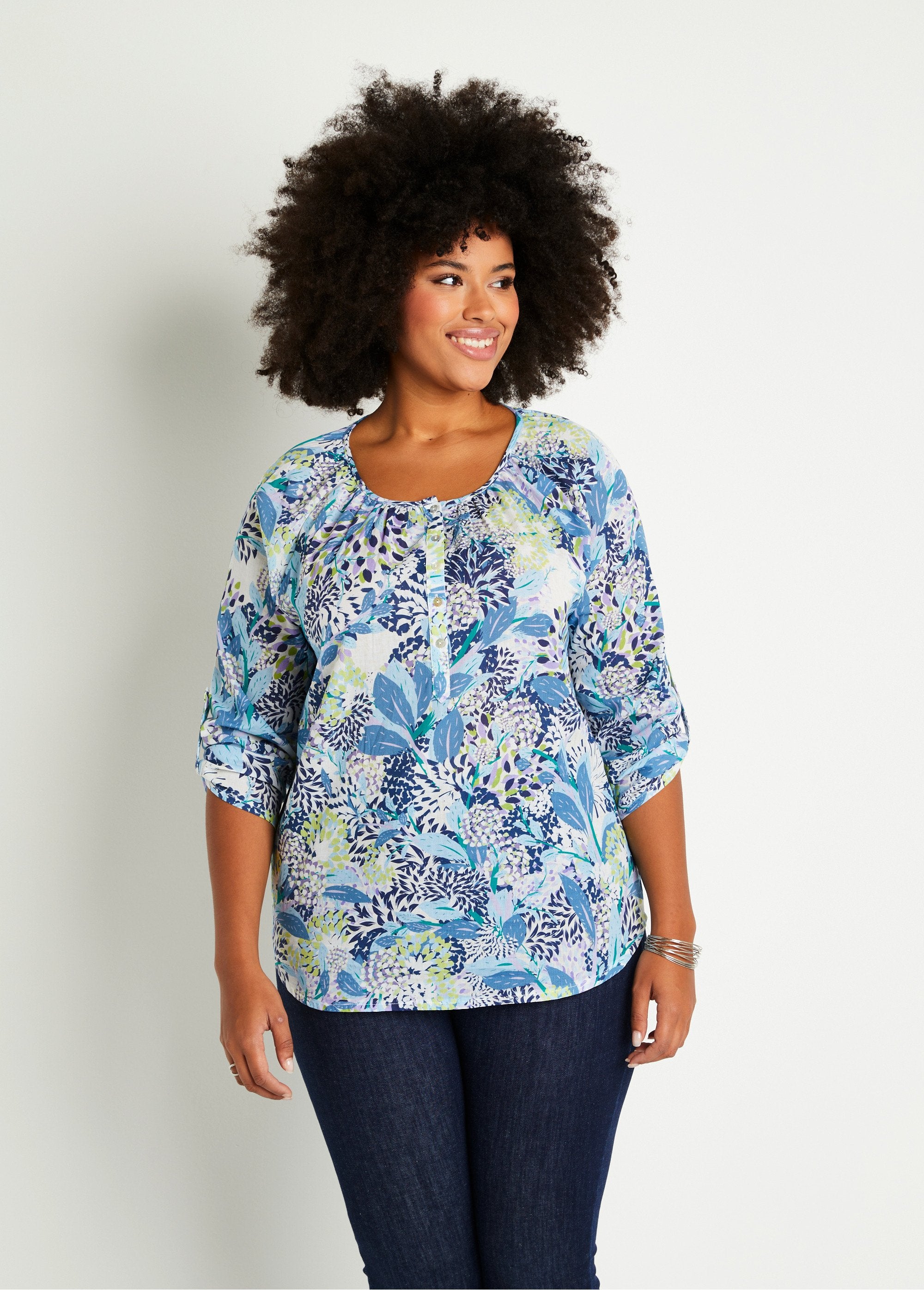 Long_floral_buttoned_tunic_Blue_and_white_FA1_curvy