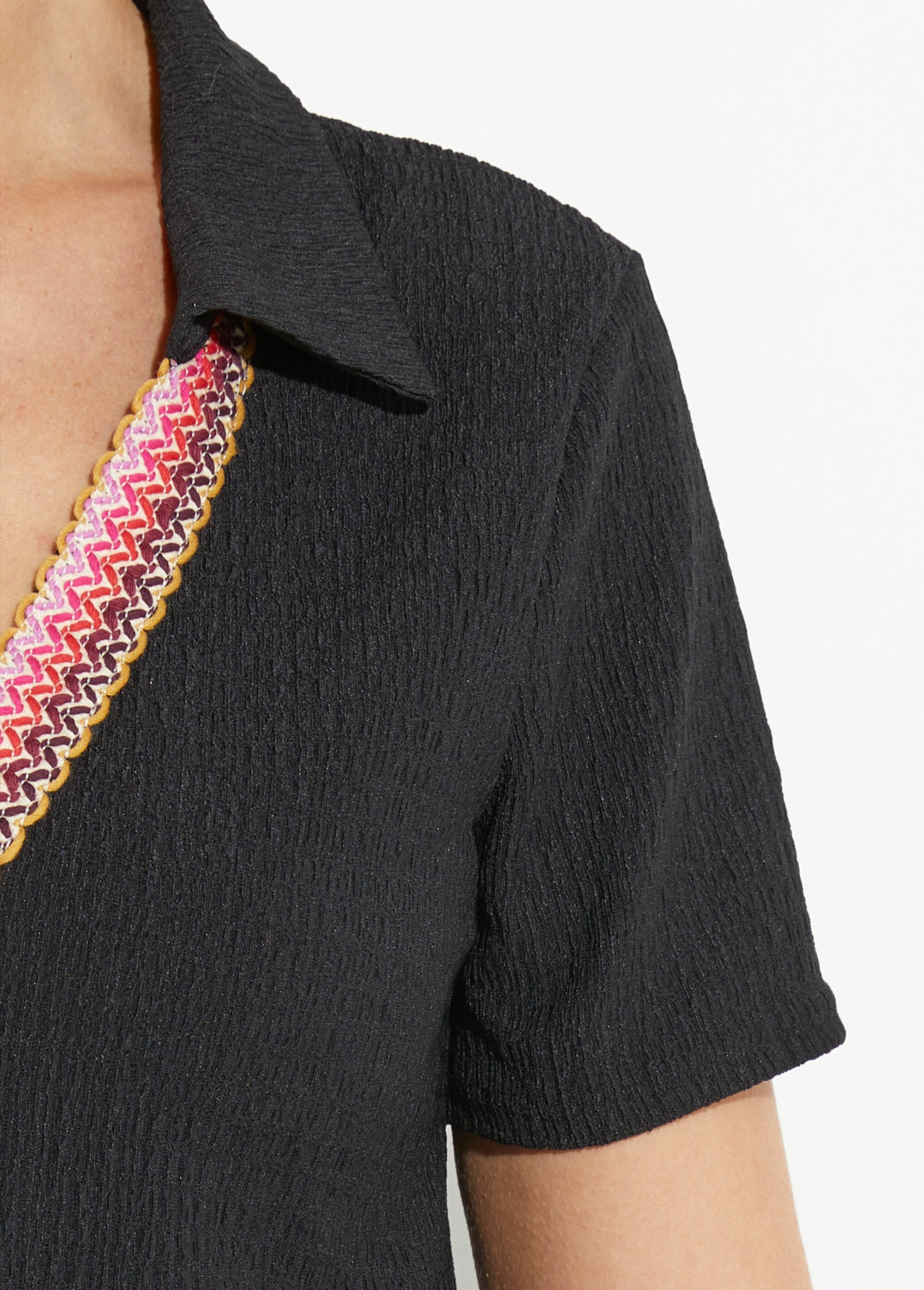 Tunique_gaufrée_col_V_fantaisie_Noir_DE2_slim