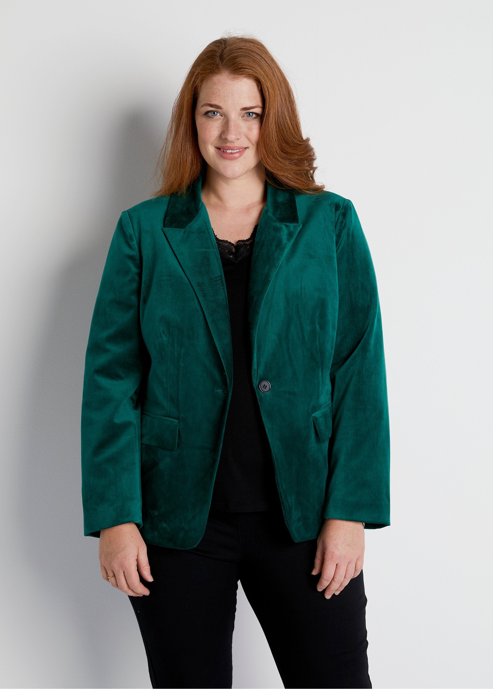 Straight_plain_velvet_blazer_jacket_with_tailored_collar_Green_FA1_curvy