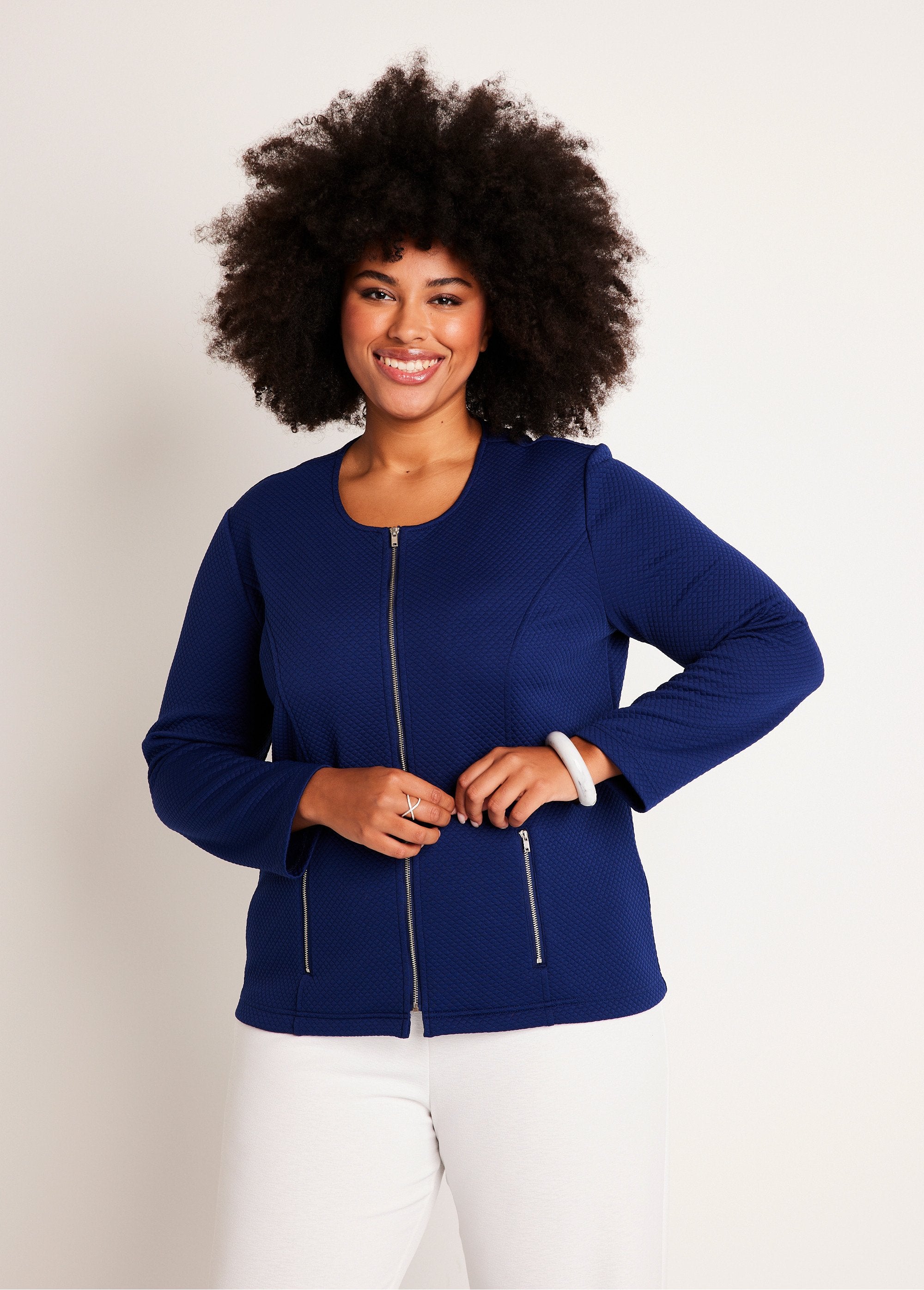 Collarless_fitted_jacket_Marine_FA1_curvy