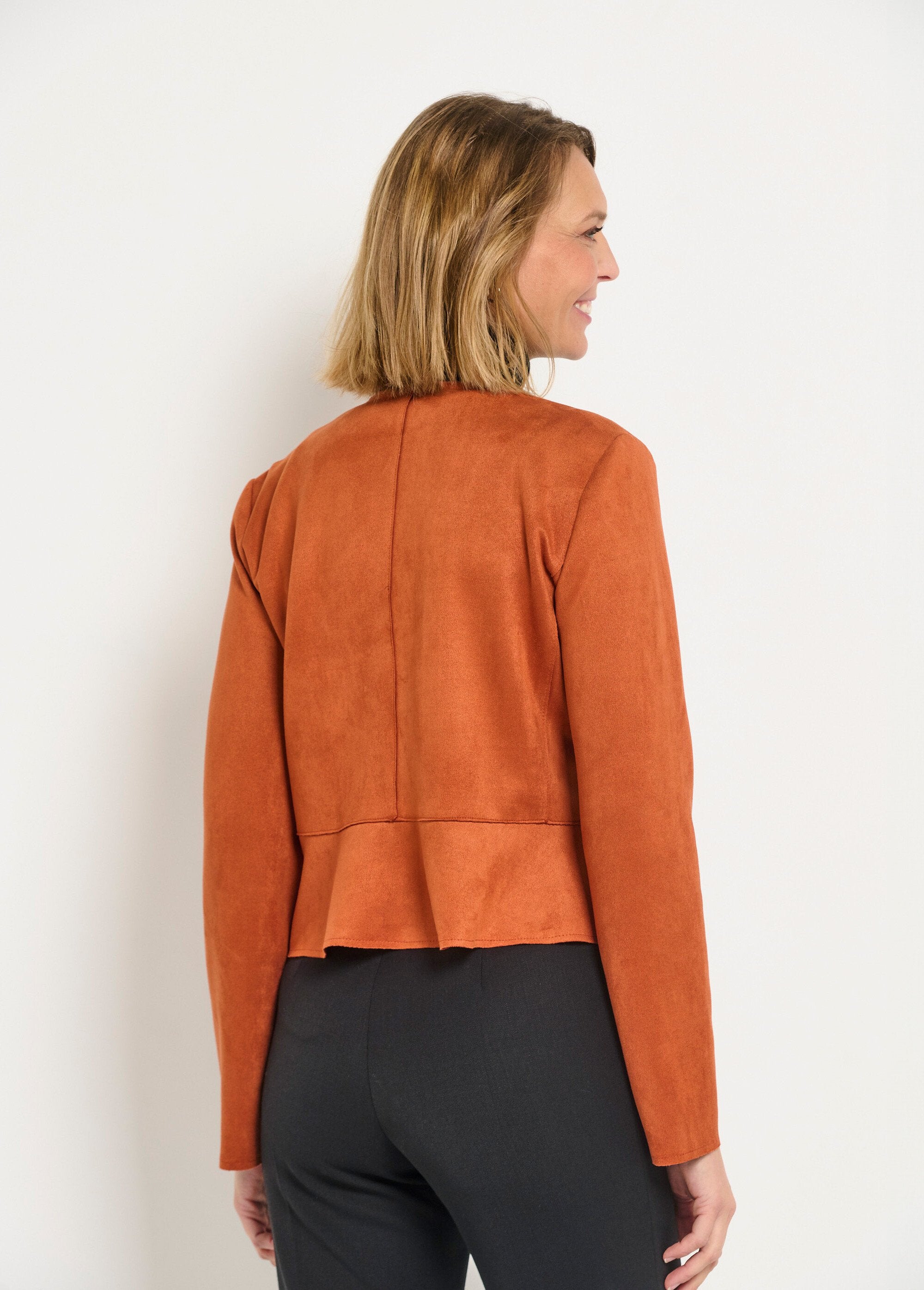 Short_suede_peplum_jacket_Rust_DO1_slim