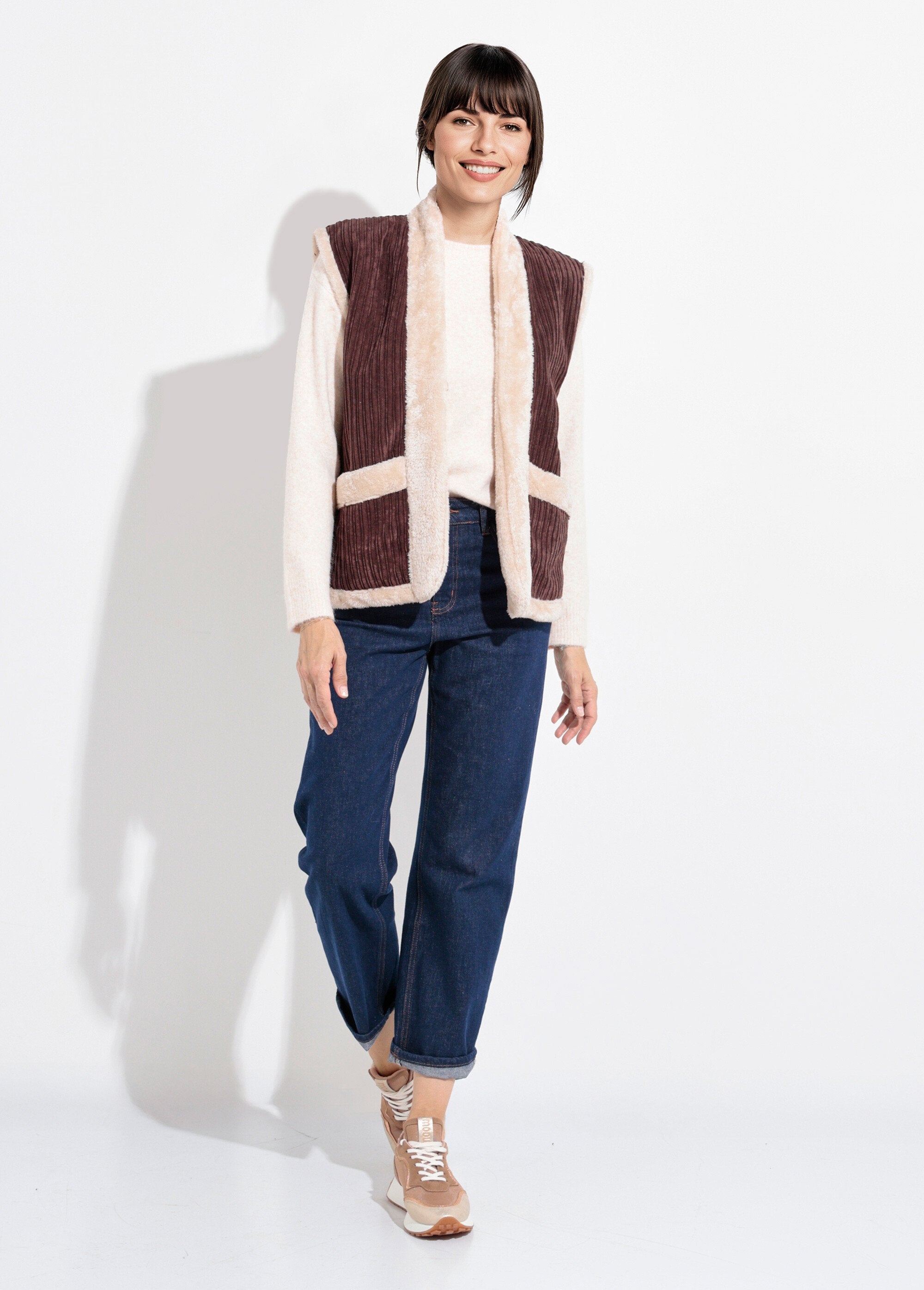 Sleeveless_velvet_and_fur_jacket_Brown_SF1_slim