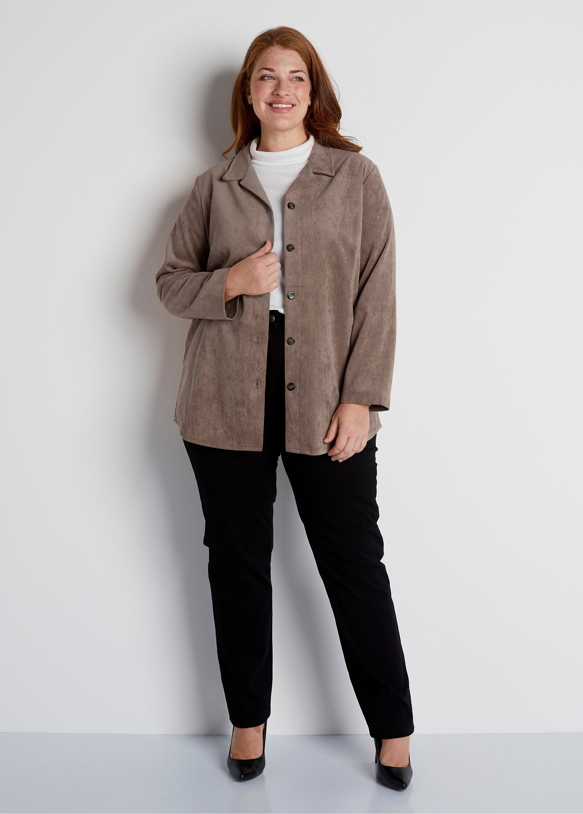 Milleraies_velvet_overshirt_jacket_with_tailored_collar_Mole_SF1_curvy